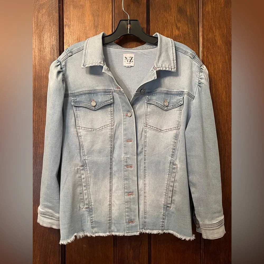 NIC+ZOE Denim Jacket 1X Light Blue Stretch Femme Girly Details - Picture 2 of 10